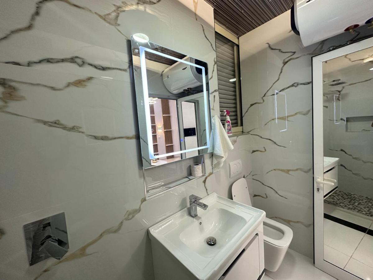 Esto'S Apartament Near Tirana Airport 1 - Self Checkin -Netflix - Free Parking Valjiosi Extérieur photo